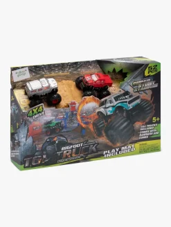 Alex's Garage Monstertruckar Stadium