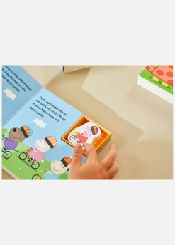 Gurli Gris Bog med Træfigurer - På Cykeltur