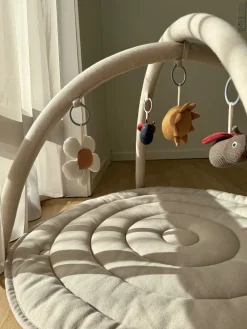 Vanilla Copenhagen Ladybug Aktivitetstæppe, Oyster